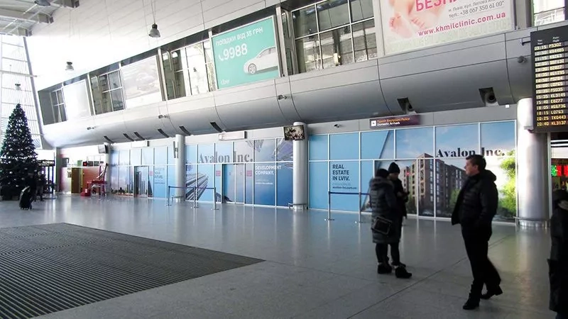 Размещение внутри терминала аэропорта Львов
